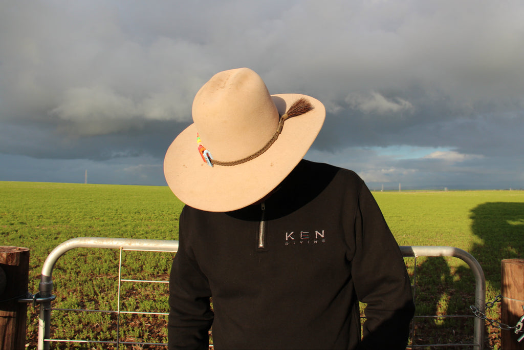 Ken Divine Quarter Zip — Black